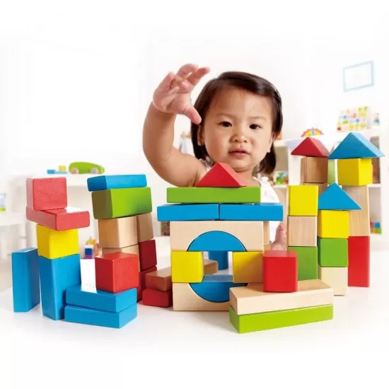 Cuburi din lemn de construit colorate 50 piese Hape Cuburi din lemn de construit colorate 50 piese Hape