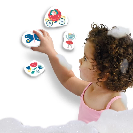 Set de joaca pentru baie cu 14 figurine de basm din spuma