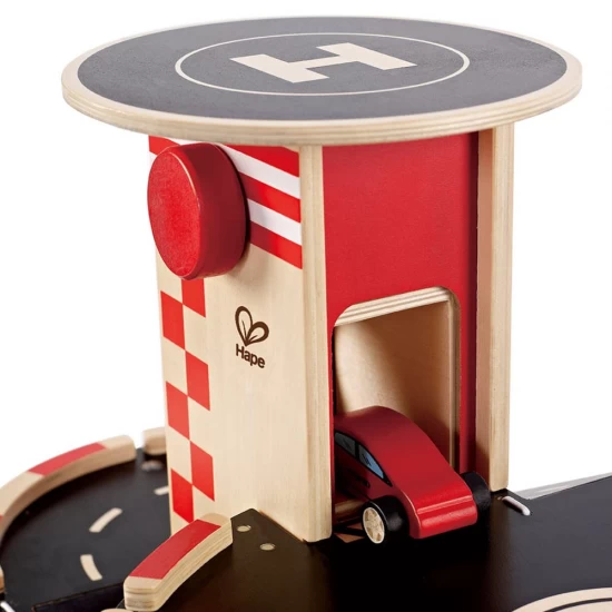 Set de joaca din lemn - Garaj cu parcare Set de joaca din lemn - Garaj cu parcare