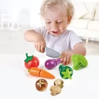 Jucarie din lemn Hape - Legume de taiat