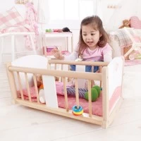 Leagan pentru papusi din lemn Rock-a-bye Hape