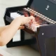 Pian din lemn cu functie electronica pentru copii Hape negru