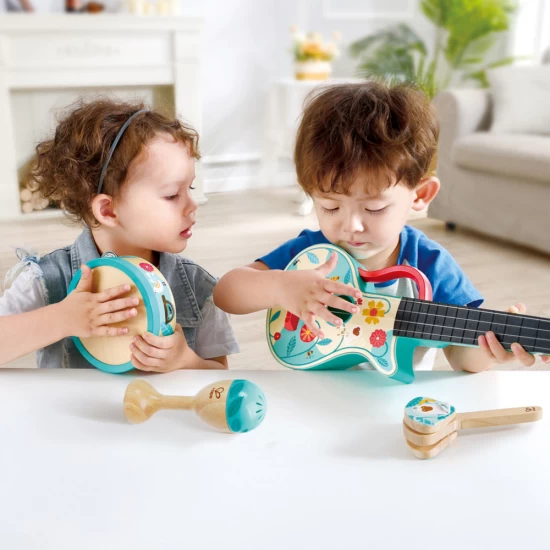 Set de ukulele din lemn 4 in 1 pentru copii Set de ukulele din lemn 4 in 1 pentru copii
