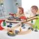 Set trenulet de lemn cu cutie depozitare 50 piese Hape Set trenulet de lemn cu cutie depozitare 50 piese Hape
