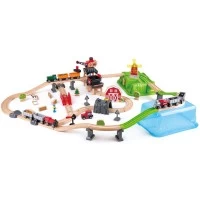 Set de joaca din lemn Hape - Trenulet rural (41 piese)