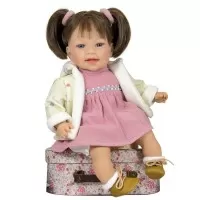 Papusa Nines D'Onil Little Susi cu sunete, parul saten, palton ivory si miros de vanilie 40 cm