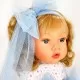 Papusa Nines D'Onil Susette Tul cu parul blond, sunete, funda albastra si miros de vanilie 45 cm Papusa Nines D'Onil Susette Tul cu parul blond, sunete, funda albastra si miros de vanilie 45 cm