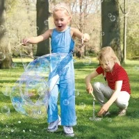 Set de facut baloane de sapun gingantice pentru copii