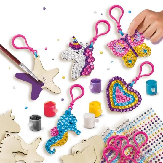 Set creativ brelocuri din lemn Set creativ brelocuri din lemn