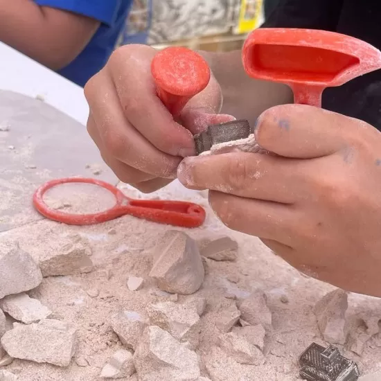 Set arheologic educational si puzzle 3D Arkerobox Roma antica - Colosseum Set arheologic educational si puzzle 3D Arkerobox Roma antica - Colosseum