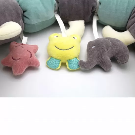 Protectie laterala multifunctionala cu jucarii din plus BabyJem Caterpilar Culoare Verde