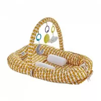 Salteluta Baby Nest cu bara jucarii Between parents Mustar