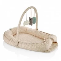 Salteluta Baby Nest cu bara jucarii Between parents culoare Somon