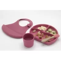 Set diversificare 4 piese din silicon BabyJem: bavetica, farfurie, lingurita si pahar Roz