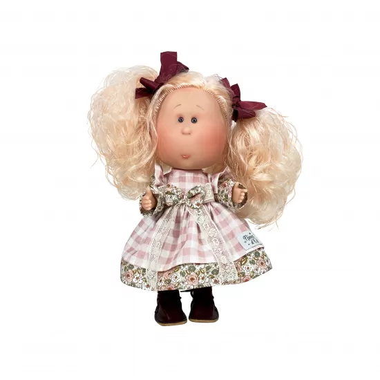 Papusa Nines D'Onil Mia cu parul blond, funde rosii, articulatii si miros de vanilie 30 cm Papusa Nines D'Onil Mia cu parul blond, funde rosii, articulatii si miros de vanilie 30 cm